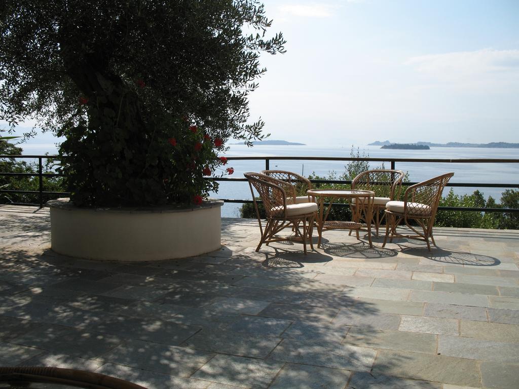 Villa Marlina Коммено Экстерьер фото